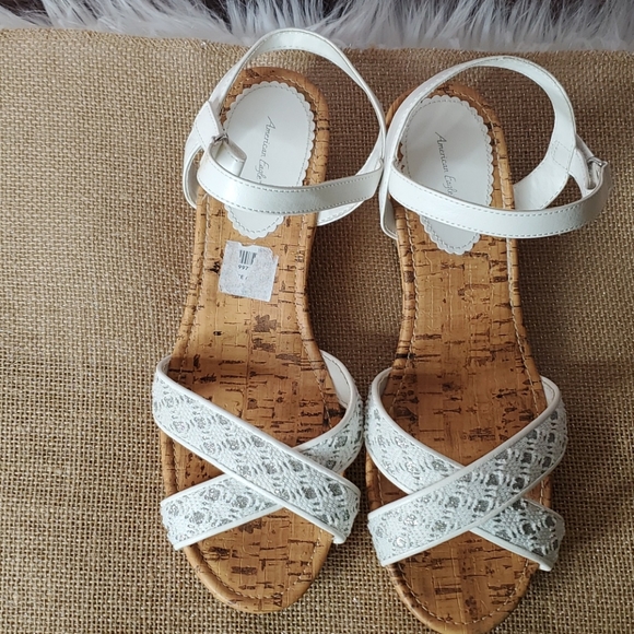 American Eagle Wedge Sandals sz 6 EUC white - Picture 2 of 5